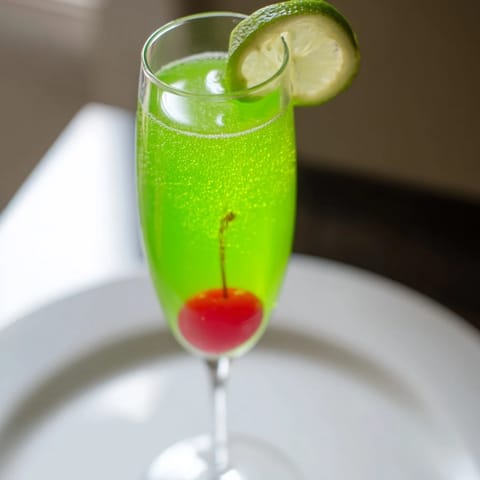 Quick Grinch Mimosa Drink